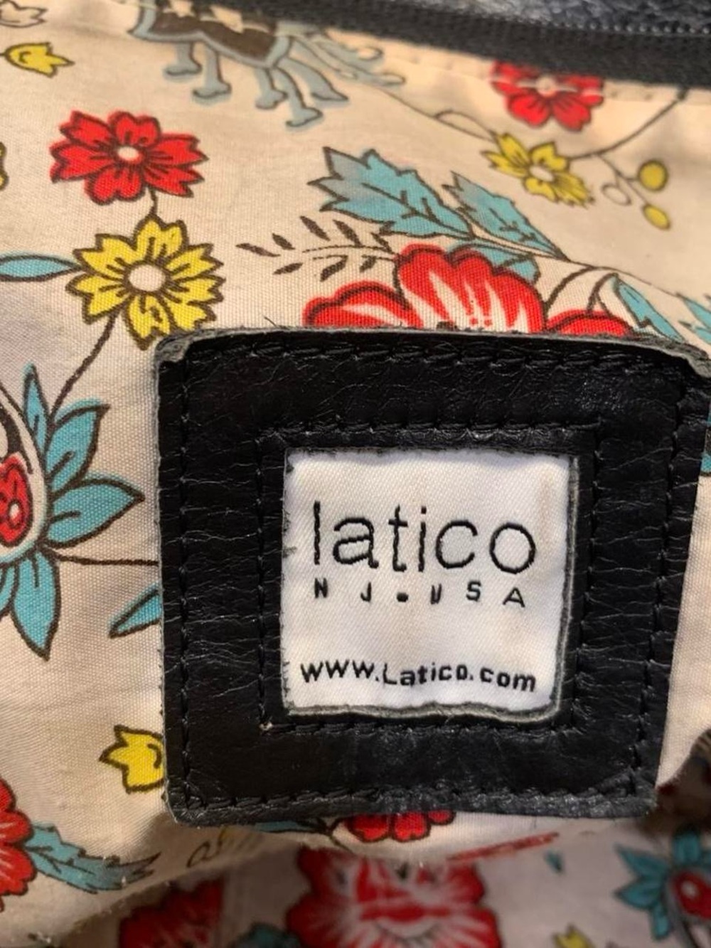 Latico Black Tote Shoulder Bag Zip‎ Closure Floral Lined Inner Pockets - Picture 8 of 16